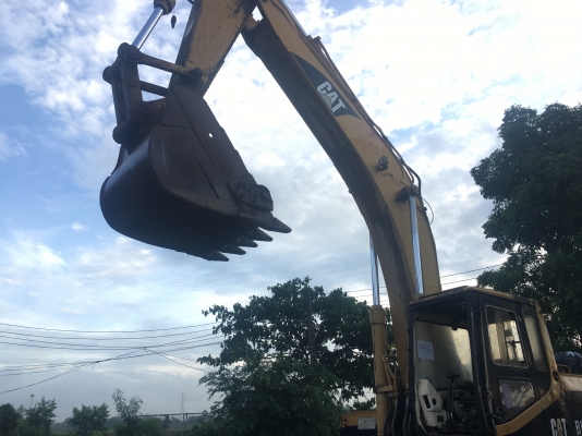 ขายด่วน แยกอะใหล่CAT330V2 สนใจติดต่อด่วน