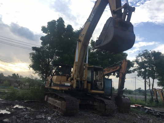 ขายด่วน แยกอะใหล่CAT330V2 สนใจติดต่อด่วน