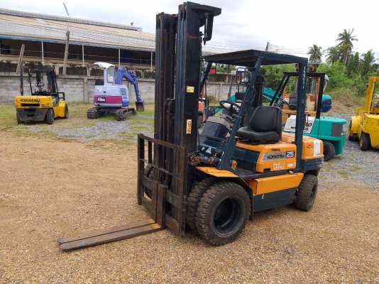 ขายรถยก KOMATSU FG 25-11 เครื่องเบนซิน H20  เสาสูง 5.5 เมตร ยกได้ 2.5 ตัน เกียร์ออโต้ ล้อหน้าคู่ รถนอกนำเข้า ติดต่อ 098-7962549