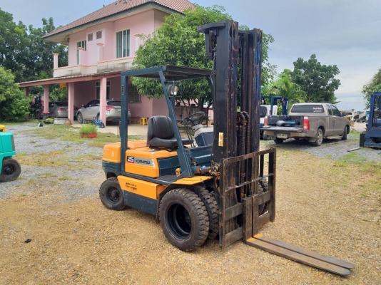 ขายรถยก KOMATSU FG 25-11 เครื่องเบนซิน H20  เสาสูง 5.5 เมตร ยกได้ 2.5 ตัน เกียร์ออโต้ ล้อหน้าคู่ รถนอกนำเข้า ติดต่อ 098-7962549