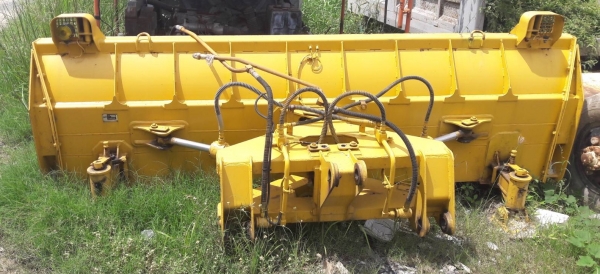 ใบดัน สภาพสวยมาก เดิมใช้กับรถตัก WA100