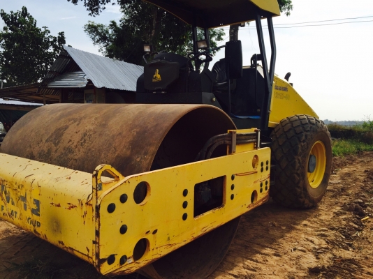 ขายเปลือกหนามรถบด10ตันBomagรุ่นใหม่ ของแท้ ใช้งานไป200ชม