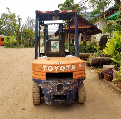 ขายรถโฟล์คลิฟท์ TOYOTA รุ่น 5 ดีเซล 2.5 ตัน เสา 3 เมตร รุ่นยอดนิยม อะไหล่หาง่าย ขายถูกๆ โทร.0952268886 Line id:0952268886