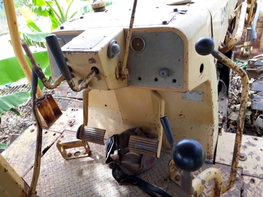 ขายแทรคเตอร์ CAT.D5B รถสภาพพร้อมใช้งานไม่มีเอกสารราคา 420,000