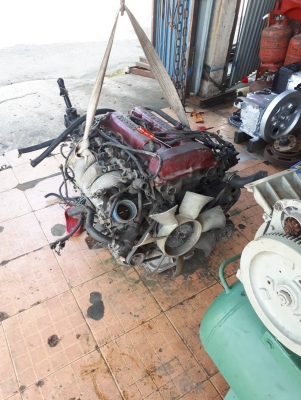 เครื่องยนต์ SR20