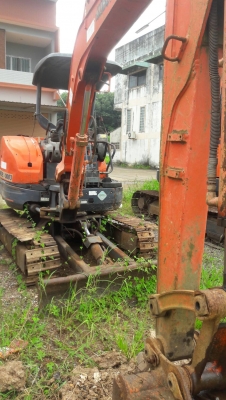ขายด่วนรถขุดคูโบต้า2เสา3ตัน