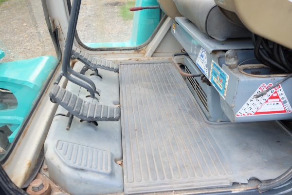 รถขุด kobelco sk030 มีเก๋งรุ่นยอดนิยมเก่าญี่ปุ่น 2,900 ชั่วโมง โทร 086-1602189