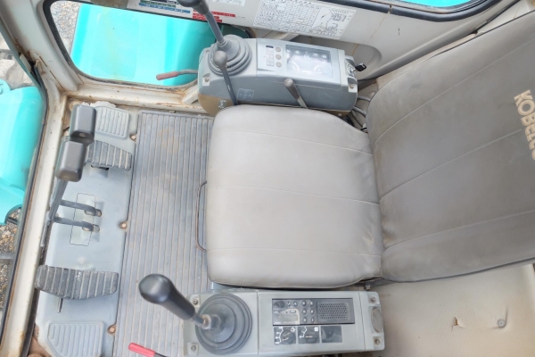 รถขุด kobelco sk030 มีเก๋งรุ่นยอดนิยมเก่าญี่ปุ่น 2,900 ชั่วโมง โทร 086-1602189
