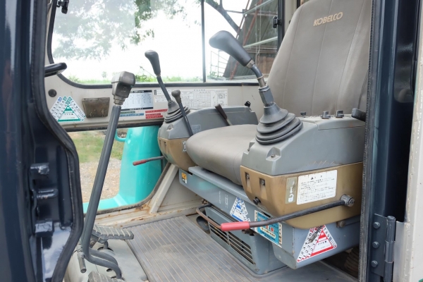 รถขุด kobelco sk030 มีเก๋งรุ่นยอดนิยมเก่าญี่ปุ่น 2,900 ชั่วโมง โทร 086-1602189
