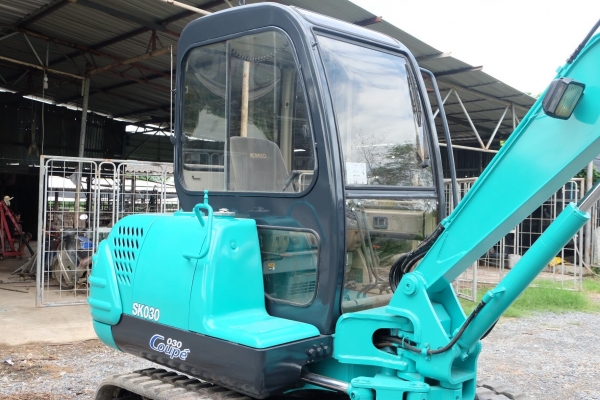 รถขุด kobelco sk030 มีเก๋งรุ่นยอดนิยมเก่าญี่ปุ่น 2,900 ชั่วโมง โทร 086-1602189