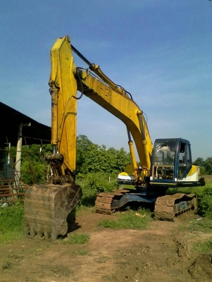 ขายตัดแยกอะไหล่ / โกเบลโก้ SK200 - 3 มาร์คที