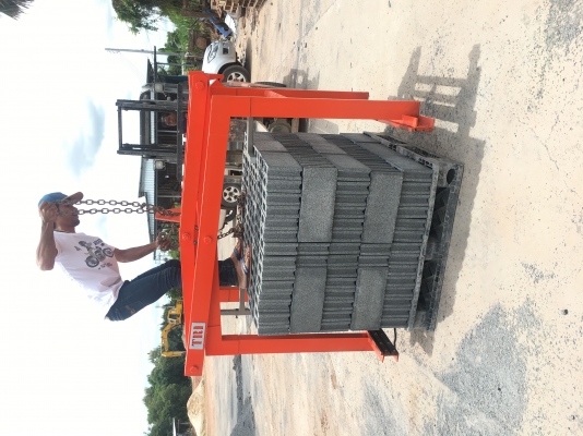 ชุดหนีบยก อิฐบล๊อค ขนาด255ก้อน ปรับระดับการยกได้099-117-4003,082-797-9266