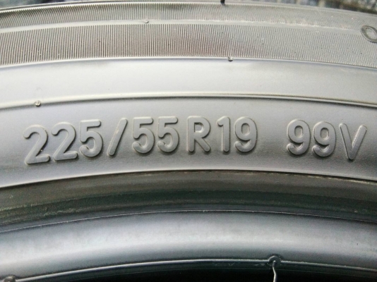 ขายยาง 225/55R19 TOYO ปี17 ดแกยางเต็มนิ่มสวยเท่ากันไม่ร้าวไม่กินข้างใช้งานมาน้อย ชุดละ 6500 บาท พร้อ ขายยาง 225/55R19 TOYO ปี17 ดแกยางเต็มนิ่มสวยเท่ากันไม่ร้าวไม่กินข้างใช้งานมาน้อย ชุดละ 6500 บาท พร้อ