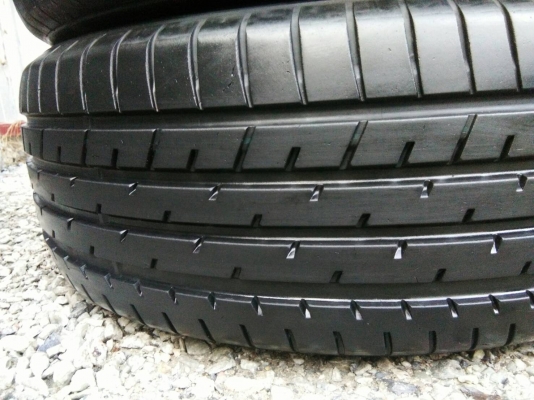 ขายยาง 225/55R19 TOYO ปี17 ดแกยางเต็มนิ่มสวยเท่ากันไม่ร้าวไม่กินข้างใช้งานมาน้อย ชุดละ 6500 บาท พร้อ