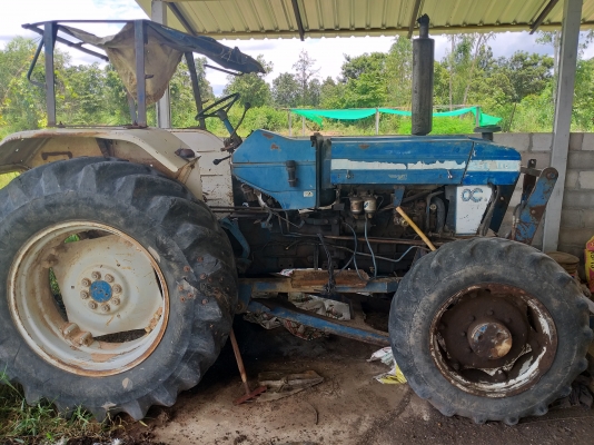 ขายรถไถ FROD 6610 เสื่อลาย สองเพลา สภาพพร้อมใช้งาน ผานหก ดันหน้า สนใจสอบถาม 093 0764943  คุณ ตั้ม