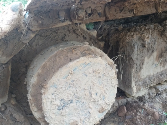 ขายด่วน CAT E200B สภาพใช้งานได้ เครื่องปั้มดี สนใจสอบถาม 093 0764943  คุณ ตั้ม