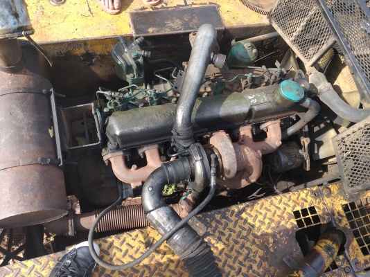 ขายด่วน CAT E200B สภาพใช้งานได้ เครื่องปั้มดี สนใจสอบถาม 093 0764943  คุณ ตั้ม