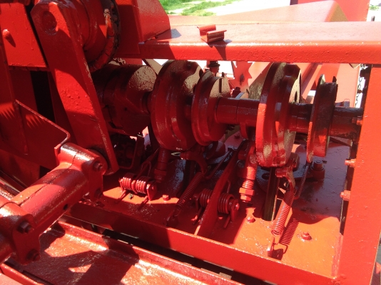 เครื่องอัดฟางแมสซี่20