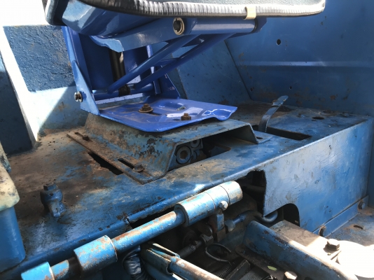 ขายรถไถ6640คานหน้านิวฮอนแลนรถพร้อมใช้มีดันหน้าหางเจ็ดเล่มทะเบียน