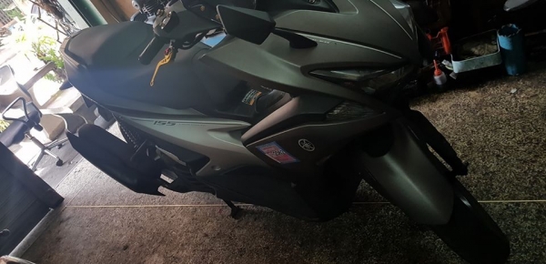 Yamaha Aerox 155 ปี 60 เครื่องดีเดิมๆ แต่งภายนอกบ้าง มือเบรคแต่ง ท่อผ่า คอเลส ภายนอกมีรอยขีดข่วนนิดหน่อย เล่มพร้อมชุดโอน