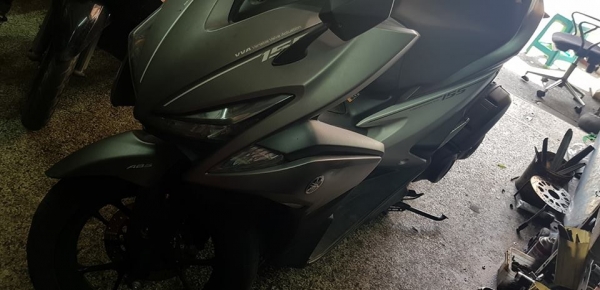 Yamaha Aerox 155 ปี 60 เครื่องดีเดิมๆ แต่งภายนอกบ้าง มือเบรคแต่ง ท่อผ่า คอเลส ภายนอกมีรอยขีดข่วนนิดหน่อย เล่มพร้อมชุดโอน