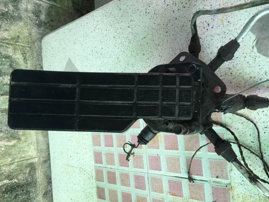 แป้นเหยียบ Deca270