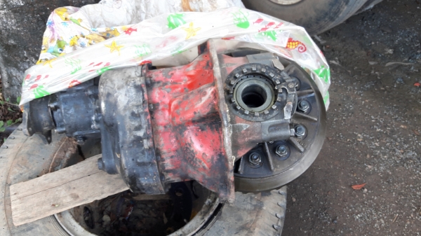 ขายเฟืองท้ายhino zm10น็อต