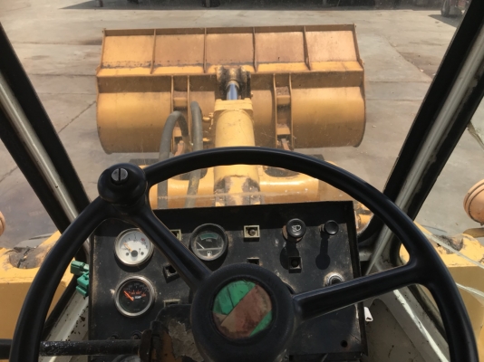 ขายรถตักล้อยาง