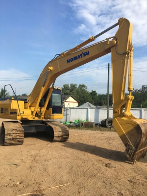 ขายรถแบคโฮ KOMATSU PC200-7 เอกสารเล่ม ไมล์ 13000 ชม.ราคา 1400000