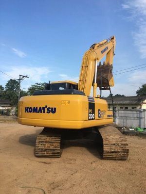 ขายรถแบคโฮ KOMATSU PC200-7 เอกสารเล่ม ไมล์ 13000 ชม.ราคา 1400000