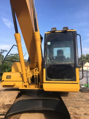 ขายรถแบคโฮ KOMATSU PC200-7 เอกสารเล่ม ไมล์ 13000 ชม.ราคา 1400000