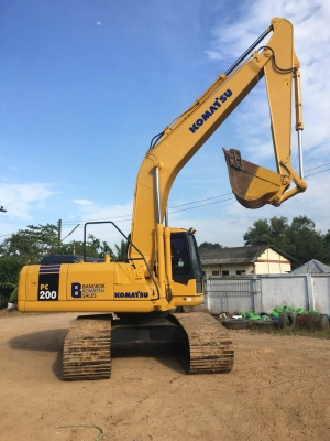 ขายรถแบคโฮ KOMATSU PC200-7 เอกสารเล่ม ไมล์ 13000 ชม.ราคา 1400000