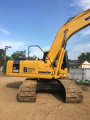ขายรถแบคโฮ KOMATSU PC200-7 เอกสารเล่ม ไมล์ 13000 ชม.ราคา 1400000
