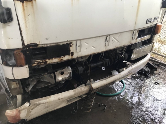 รถสเปร์ยาง ถังจุ3000ลิตร รถ6ล้อIsuzu ELF พร้อมใช้งาน