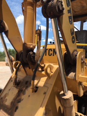 ขายรถตักล้อยาง