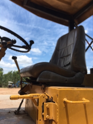 ขายรถตักล้อยาง