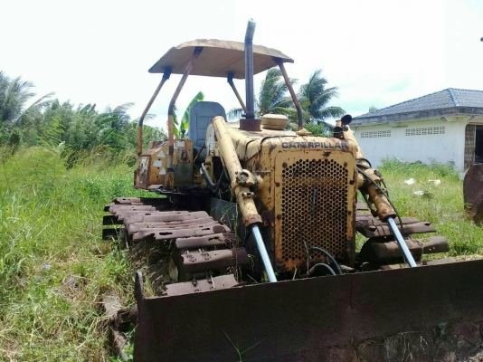 ขายรถแทรคเตอร์ CAT D4E ตีนเป็ด หลังต่ำ ราคา 155000