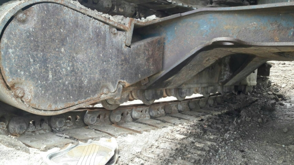 มี VDO ให้ชม.รถแบคโฮ KOBELCO SK115SR เอกสารอินวอย ราคา 680000