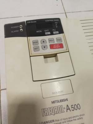 อินเวอร์เตอร์ปรับรอบมอเตอร์มิตซู15แรง220vเข้า1เฟสออก3เฟส