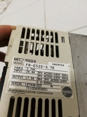 อินเวอร์เตอร์ปรับรอบมอเตอร์ 5แรงมิตซู ไฟเข้า220v1เฟส ออก220v3เฟส