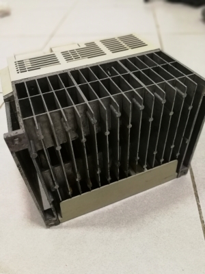 อินเวอร์เตอร์ปรับรอบมอเตอร์ 5แรงมิตซู ไฟเข้า220v1เฟส ออก220v3เฟส