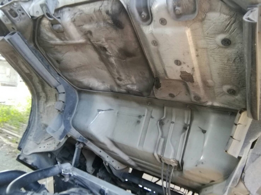 ขาย6 ล้อบรรทุก ** ISUZU *Euro.2* NQR 175 แรงม้า * ยาว 5.50 ม. * *สภาพพร้อมใช้งาน * มีเล่มพร้อมโอน * 