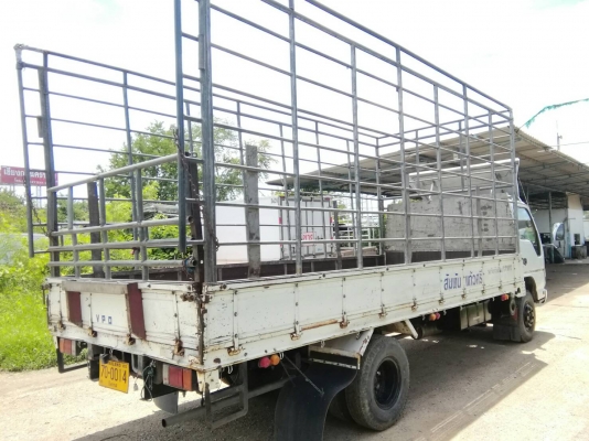ขาย6 ล้อบรรทุก ** ISUZU *Euro.2* NQR 175 แรงม้า * ยาว 5.50 ม. * *สภาพพร้อมใช้งาน * มีเล่มพร้อมโอน * 