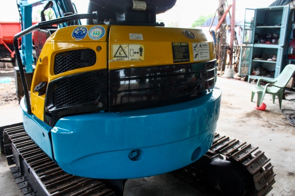 ขาย รถขุด พร้อมใช้งาน สนใจติดต่อ 086-324-1992 086-775-7900