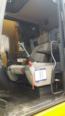 ขาย 1,540,000 KOMATSU pc 130-8 เอกสารเล่มทะเบียน พร้อมลายหัวเจาะจากบริษัท  รถทำงาน 8,000 ชม. ไฟฟ้าครบ เครื่องดี ปั๊มแรง ช่วงล่างสวย เอวแน่น แอร์หนาว รถสวยพร้อมใช้เอกสารพร้อมโอน ซื้อสดก้อได้ จัดแนนซ์ก้อได้ #ยอดจัดขึ้นอยู่กับเครดิตผู้ซื้อ  8-9 แสน  รถอยู่ น