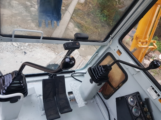 ขายKOMATSU PC60-5