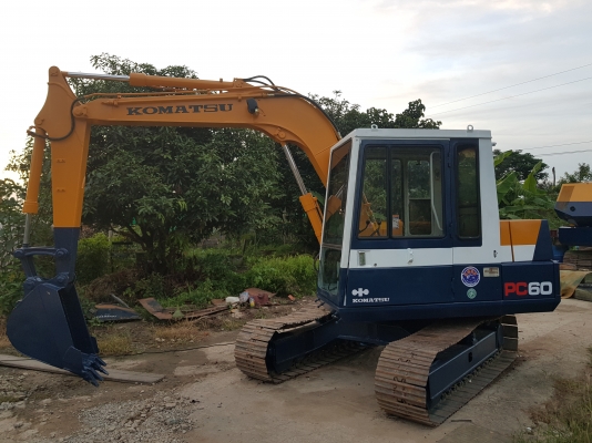 ขายKOMATSU PC60-5