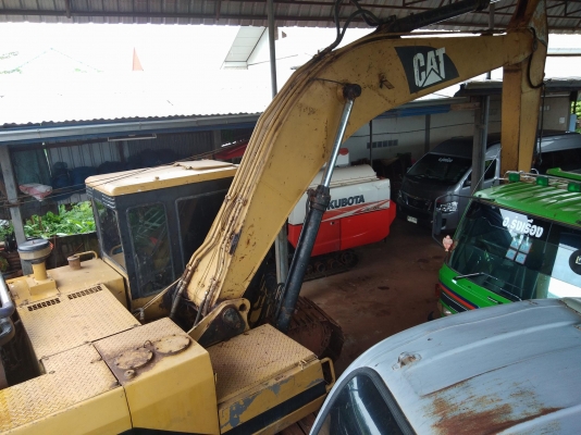 cat e200b สภาพเต็ม พร้อมใช้งาน เล่มพร้อม0828580728 ขายเอง