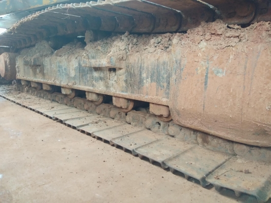 cat e200b สภาพเต็ม พร้อมใช้งาน เล่มพร้อม0828580728 ขายเอง