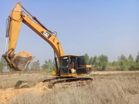 cat e200b สภาพเต็ม พร้อมใช้งาน เล่มพร้อม0828580728 ขายเอง